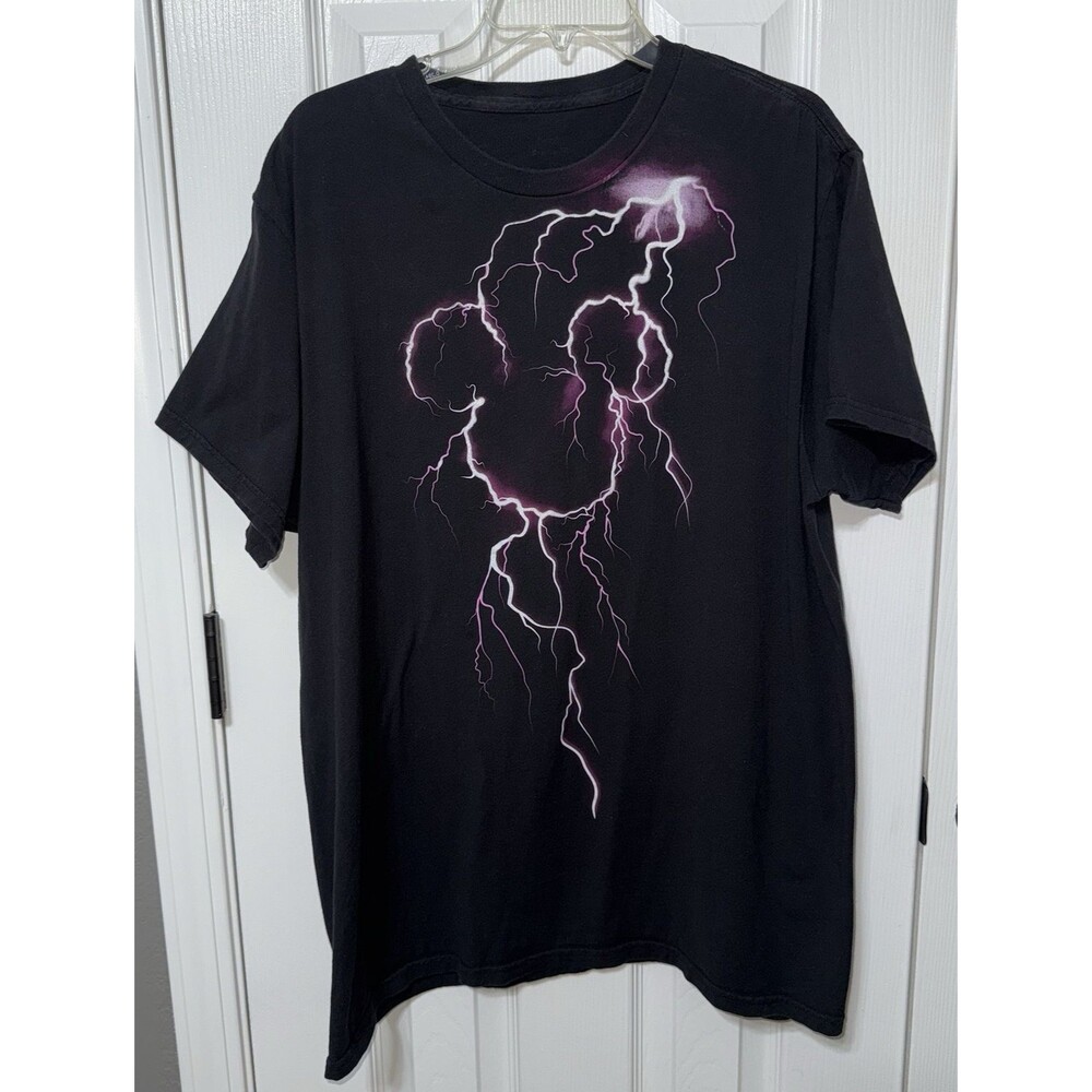 Disneyland Resort Men's T shirt size XL Black Lighting Mickey Mouse Disney